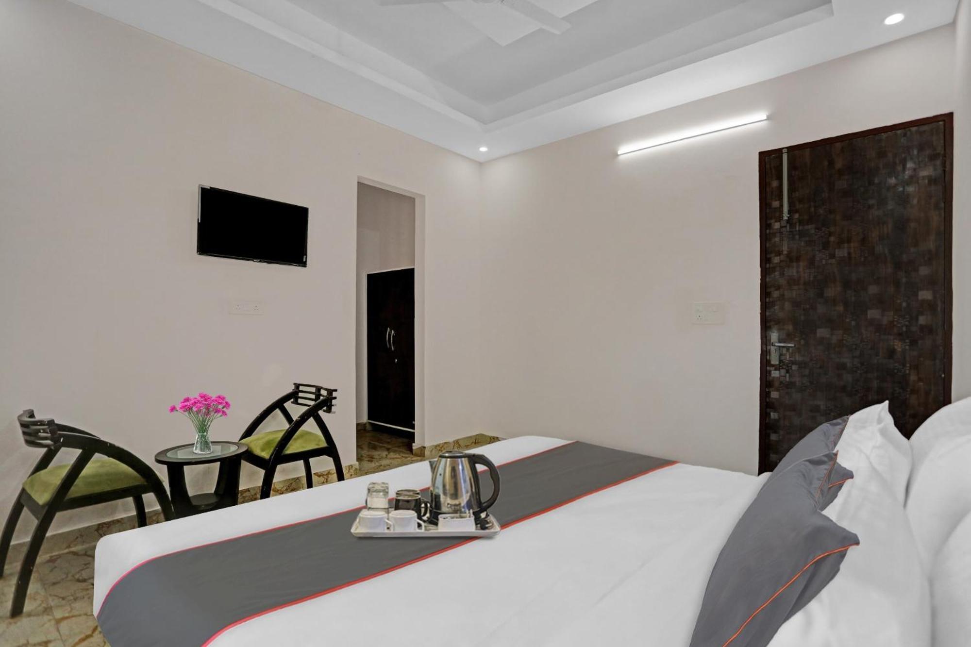 Collection O The Royal Fern Hotel Farrukhnagar Exterior photo